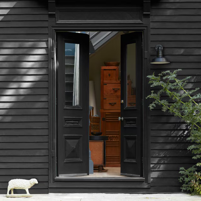 Best Benjamin Moore Paint Colors for a Warm and Welcoming Entryway - Kucker Haney Paint Co. Best Benjamin Moore Paint Colors for a Warm and Welcoming Entryway