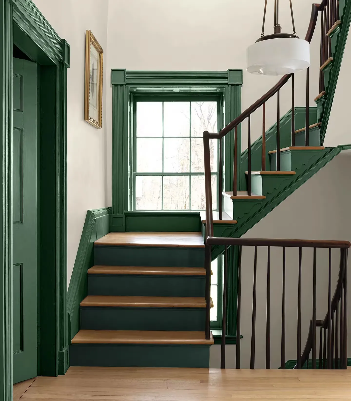 entryway-white-walls-green-trim